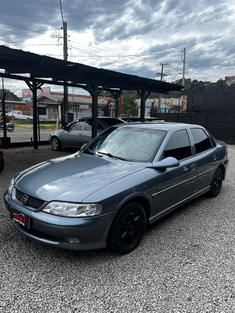 VECTRA 2.2 MPFI GLS 8V GASOLINA 4P MANUAL - 2000 - CAXIAS DO SUL