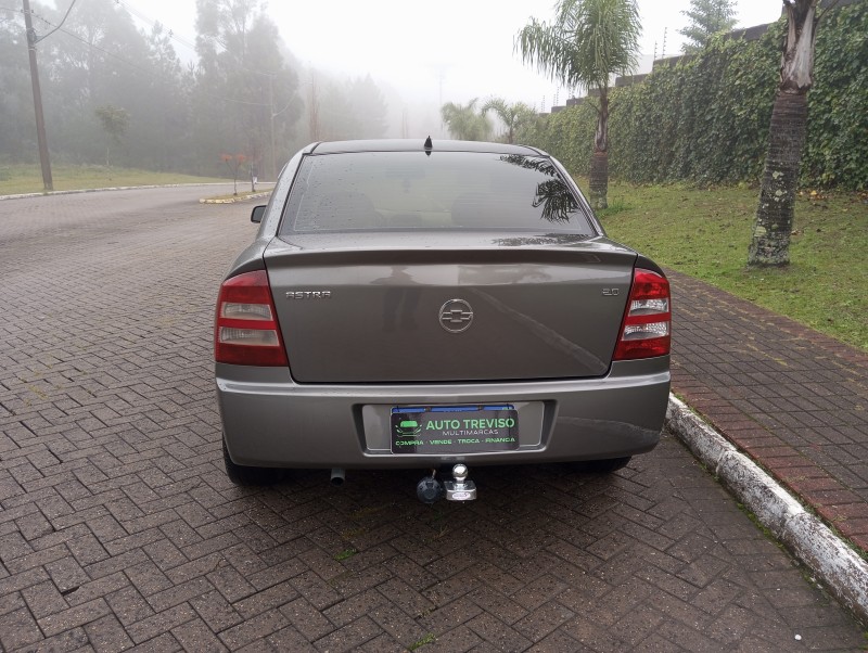 ASTRA 2.0 MPFI 8V FLEX 4P MANUAL - 2004 - CAXIAS DO SUL