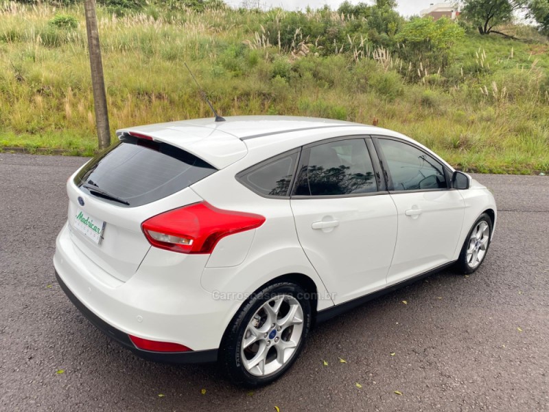 FOCUS 1.6 SE 8V FLEX 4P MANUAL - 2017 - FLORES DA CUNHA