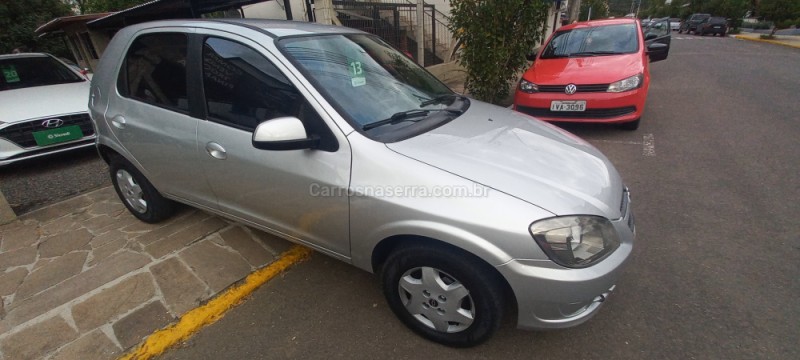 CELTA 1.0 MPFI LT 8V FLEX 4P MANUAL - 2013 - PICADA CAFé
