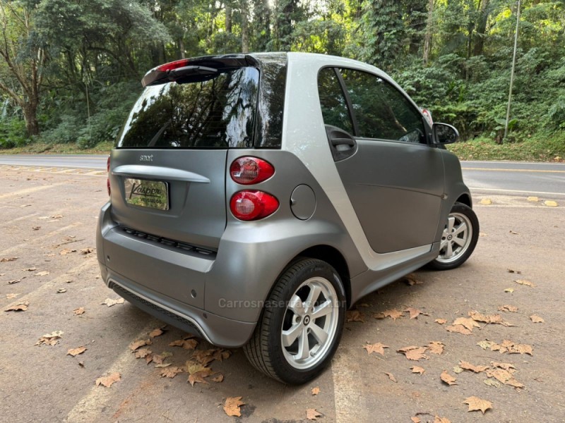FORTWO 1.0 PASSION COUPÉ 3 CILINDROS 12V GASOLINA 2P AUTOMÁTICO - 2015 - DOIS IRMãOS