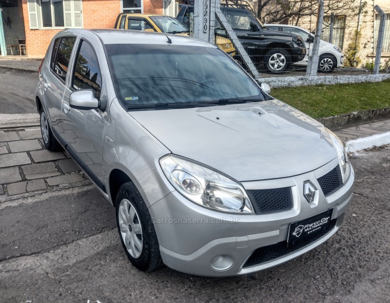 SANDERO 1.0 EXPRESSION 16V FLEX 4P MANUAL - 2011 - CAXIAS DO SUL