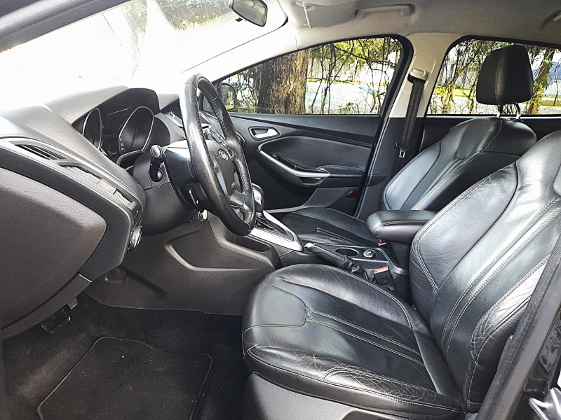 FOCUS 2.0 S SEDAN 16V FLEX 4P AUTOMÁTICO - 2015 - FARROUPILHA