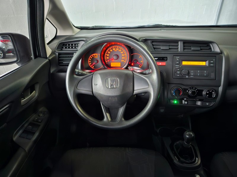 FIT 1.5 LX 16V FLEX 4P MANUAL - 2015 - FARROUPILHA