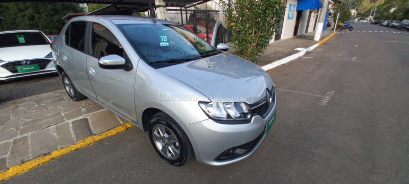 LOGAN 1.0 EXPRESSION 12V FLEX 4P MANUAL - 2018 - PICADA CAFé