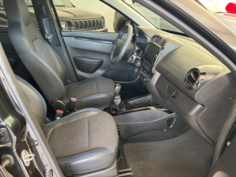 KWID 1.0 12V SCE FLEX INTENSE MANUAL - 2024 - NOVA PETRóPOLIS