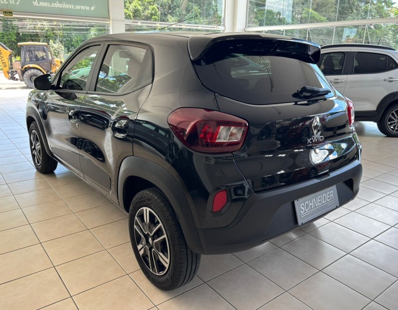 KWID 1.0 12V SCE FLEX INTENSE MANUAL - 2024 - NOVA PETRóPOLIS