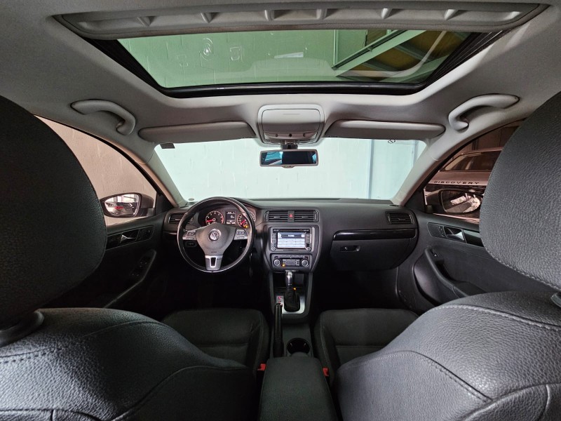 JETTA 2.0 COMFORTLINE FLEX 4P TIPTRONIC - 2011 - FARROUPILHA