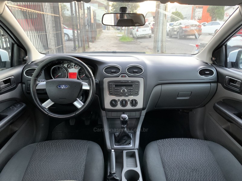 FOCUS 1.6 GL 8V FLEX 4P MANUAL - 2012 - CAXIAS DO SUL