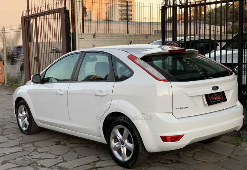 FOCUS 1.6 GL 8V FLEX 4P MANUAL - 2012 - CAXIAS DO SUL