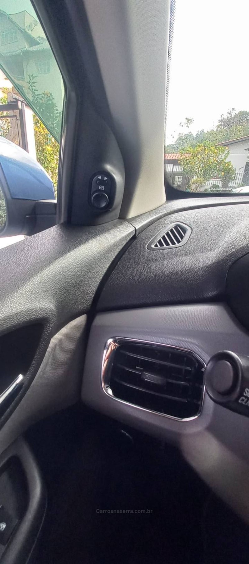 ONIX 1.0 MPFI LT 8V FLEX 4P MANUAL - 2019 - PICADA CAFé