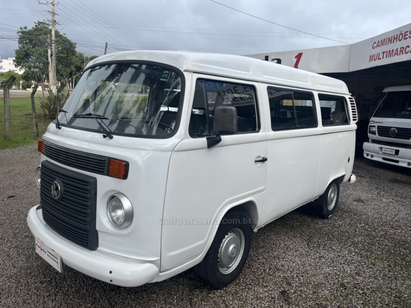 KOMBI 1.4 MI STD ESCOLAR 8V FLEX 3P MANUAL - 2013 - GUAPORé