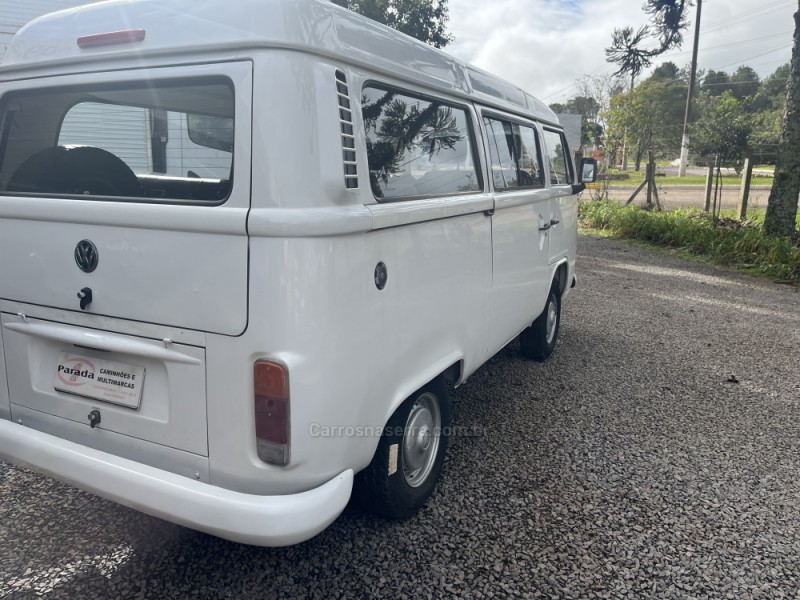 KOMBI 1.4 MI STD ESCOLAR 8V FLEX 3P MANUAL - 2013 - GUAPORé