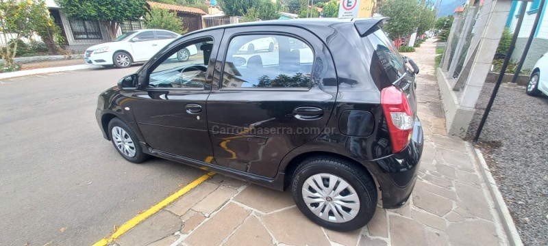 ETIOS 1.3 X 16V FLEX 4P MANUAL - 2020 - PICADA CAFé