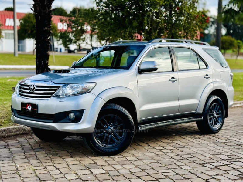 HILUX SW4 3.0 SRV 4X4 16V TURBO INTERCOOLER DIESEL 4P AUTOMÁTICO