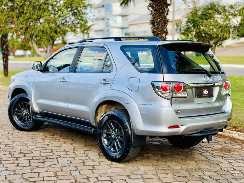 HILUX SW4 3.0 SRV 4X4 16V TURBO INTERCOOLER DIESEL 4P AUTOMÁTICO