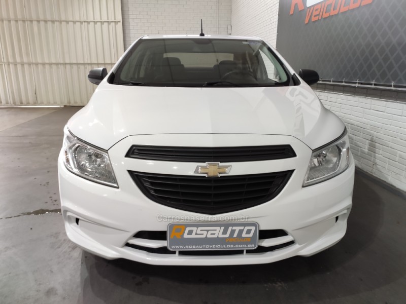 PRISMA 1.0 MPFI JOY 8V FLEX 4P MANUAL - 2017 - VENâNCIO AIRES