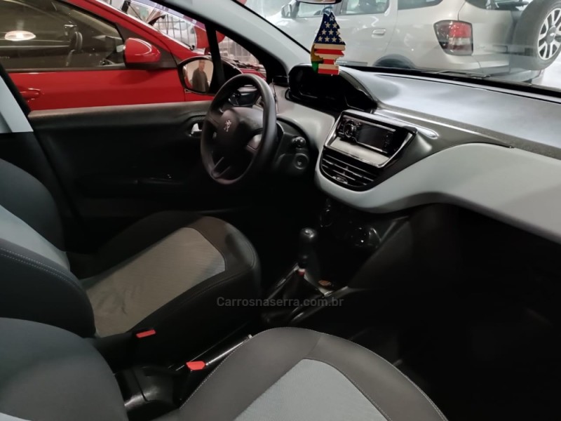 208 1.5 ACTIVE 8V FLEX 4P MANUAL - 2015 - NOVA PETRóPOLIS