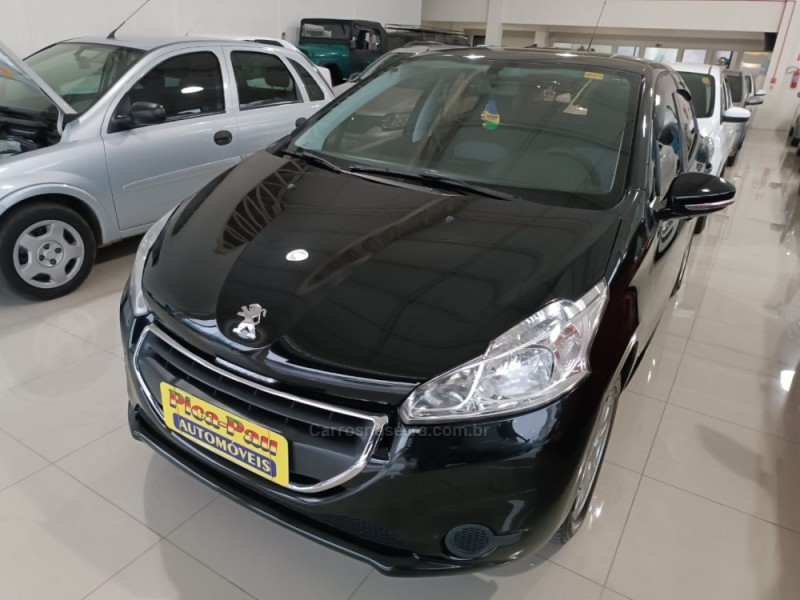 208 1.5 ACTIVE 8V FLEX 4P MANUAL - 2015 - NOVA PETRóPOLIS