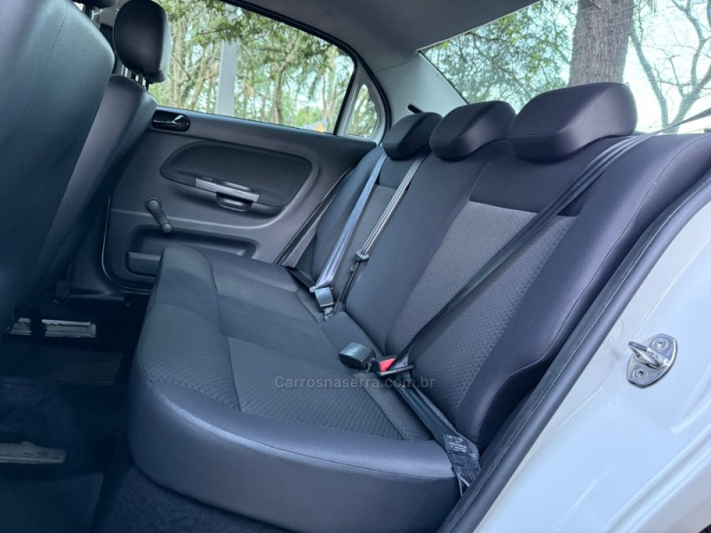 VOYAGE 1.0 12V MPI TOTALFLEX TRENDLINE 4P MANUAL - 2023 - DOIS IRMãOS