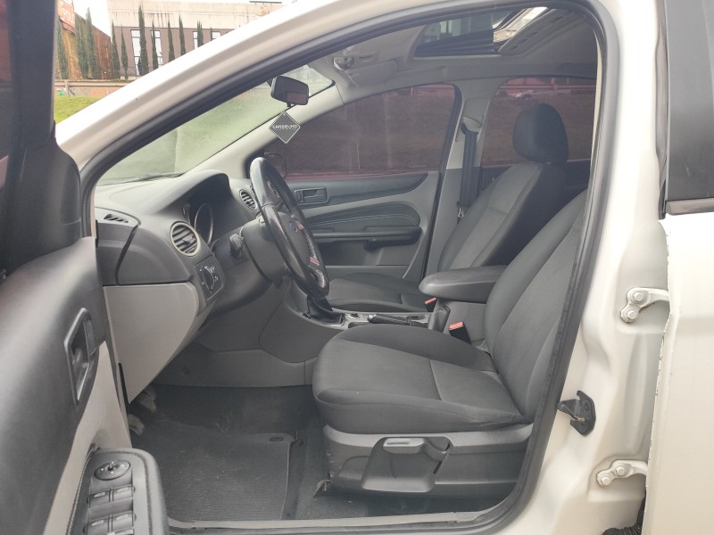 FOCUS 1.6 GLX 16V FLEX 4P MANUAL - 2012 - FARROUPILHA