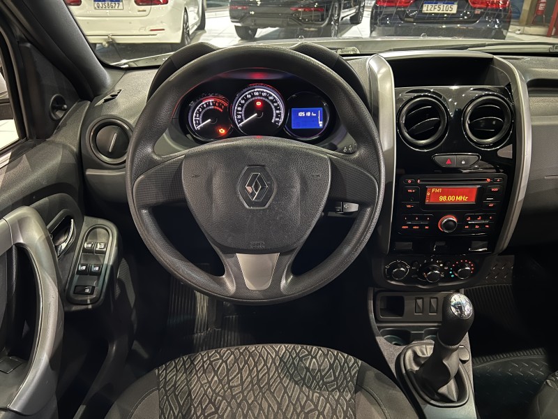DUSTER 1.6 EXPRESSION 4X2 16V FLEX 4P MANUAL - 2016 - FARROUPILHA