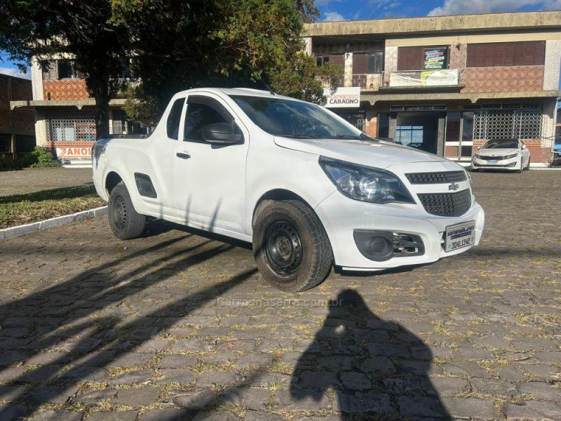 montana 1.4 mpfi ls cs 8v flex 2p manual 2014 caxias do sul