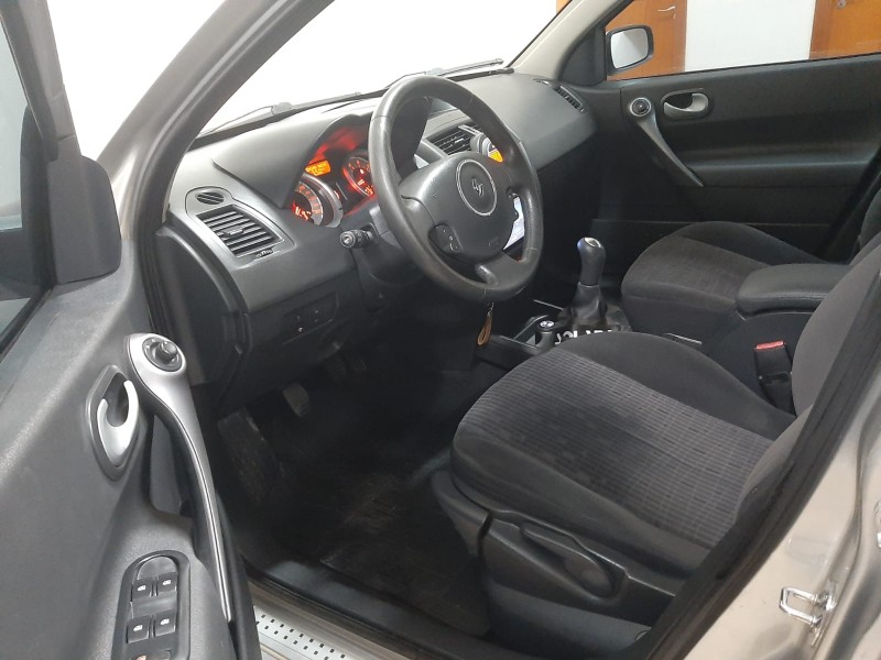 MÉGANE 1.6 DYNAMIQUE GRAND TOUR 16V FLEX 4P MANUAL - 2012 - CAXIAS DO SUL
