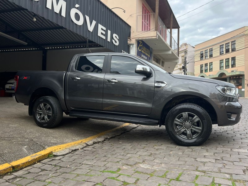 RANGER 3.2 XLT 4X4 CD 20V DIESEL 4P AUTOMÁTICO - 2022 - GARIBALDI