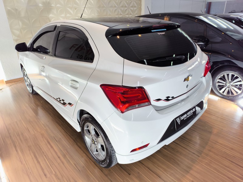 ONIX 1.4 MPFI EFFECT 8V FLEX 4P MANUAL - 2018 - CAXIAS DO SUL