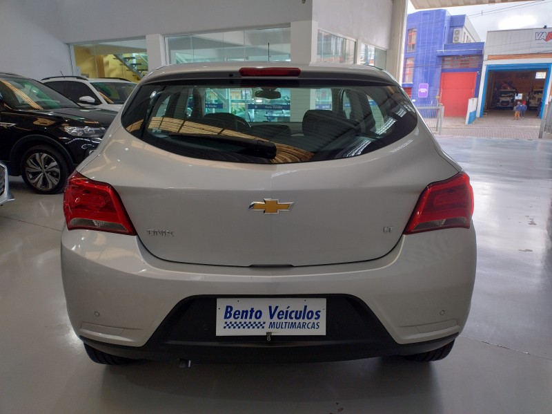 ONIX 1.0 LT PLUS 8V FLEX 4P MANUAL - 2019 - BENTO GONçALVES