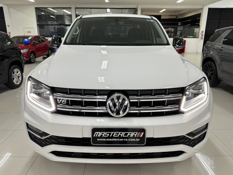 AMAROK 3.0 V6 TDI HIGHLINE CD DIESEL 4MOTION AUTOMÁTICO - 2020 - CHARQUEADAS