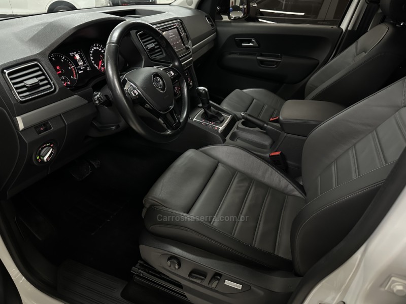AMAROK 3.0 V6 TDI HIGHLINE CD DIESEL 4MOTION AUTOMÁTICO - 2020 - CHARQUEADAS