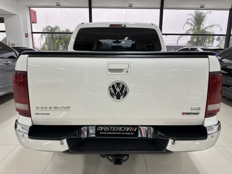 AMAROK 3.0 V6 TDI HIGHLINE CD DIESEL 4MOTION AUTOMÁTICO - 2020 - CHARQUEADAS