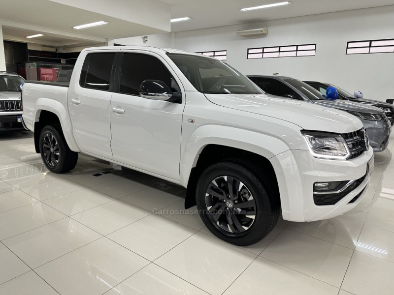 AMAROK 3.0 V6 TDI HIGHLINE CD DIESEL 4MOTION AUTOMÁTICO - 2020 - CHARQUEADAS