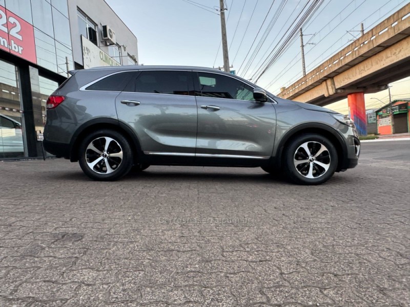 SORENTO 3.3 EX V6 24V GASOLINA 4P 7 LUGARES AUTOMATICO - 2016 - NOVO HAMBURGO