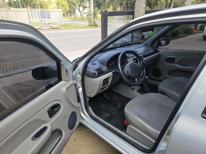 CLIO 1.0 AUTHENTIQUE 16V FLEX 4P MANUAL - 2003 - CAXIAS DO SUL