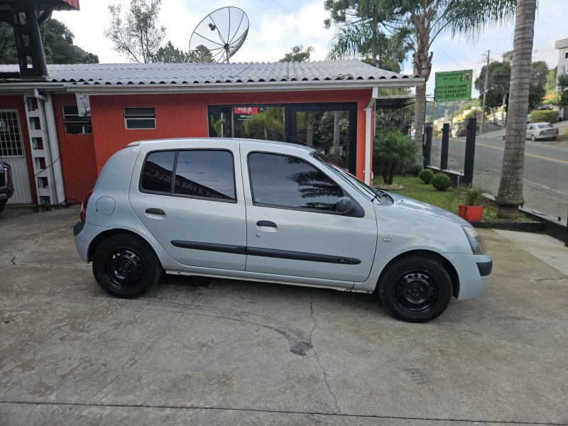 CLIO 1.0 AUTHENTIQUE 16V FLEX 4P MANUAL - 2003 - CAXIAS DO SUL