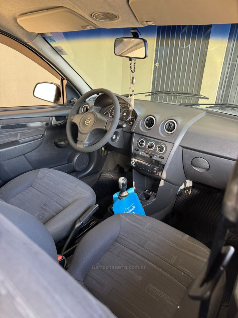 PRISMA 1.4 MPFI LT 8V FLEX 4P MANUAL - 2009 - MONTENEGRO