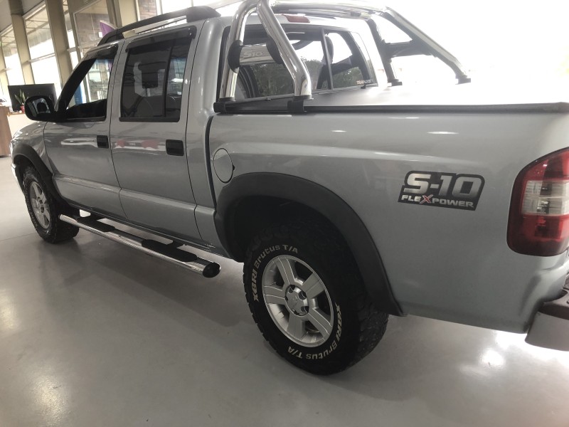 S10 2.4 ADVANTAGE 4X2 CD 8V FLEX 4P MANUAL - 2009 - VALE REAL