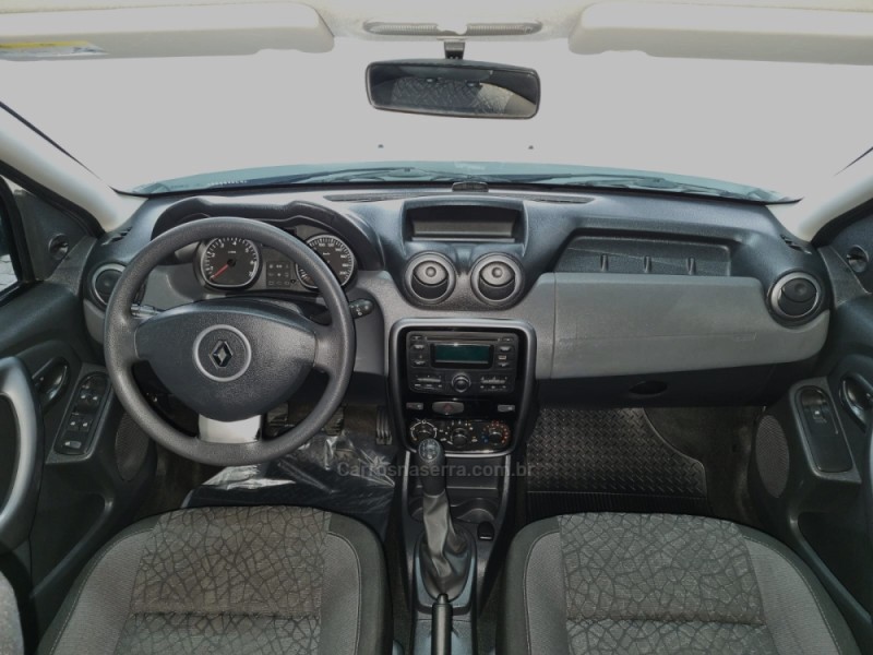 DUSTER 1.6 EXPRESSION 4X2 16V FLEX 4P MANUAL - 2015 - VACARIA