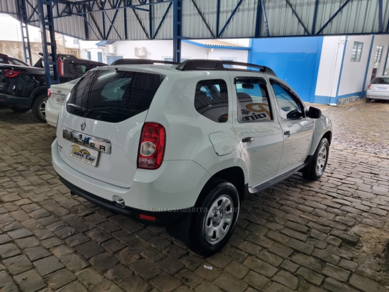 DUSTER 1.6 EXPRESSION 4X2 16V FLEX 4P MANUAL - 2015 - VACARIA