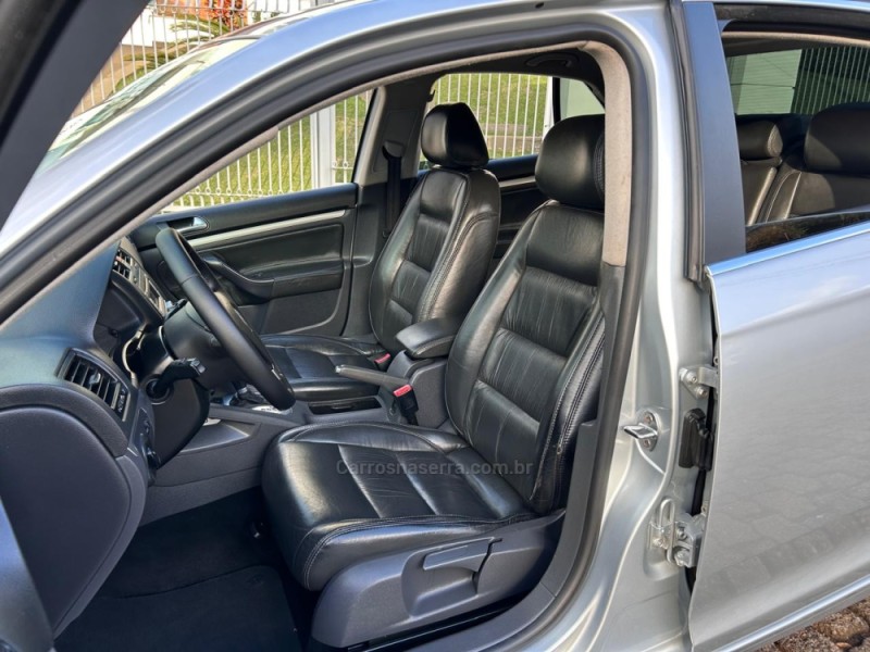 JETTA 2.5 I 20V 170CV GASOLINA 4P TIPTRONIC - 2009 - VENâNCIO AIRES