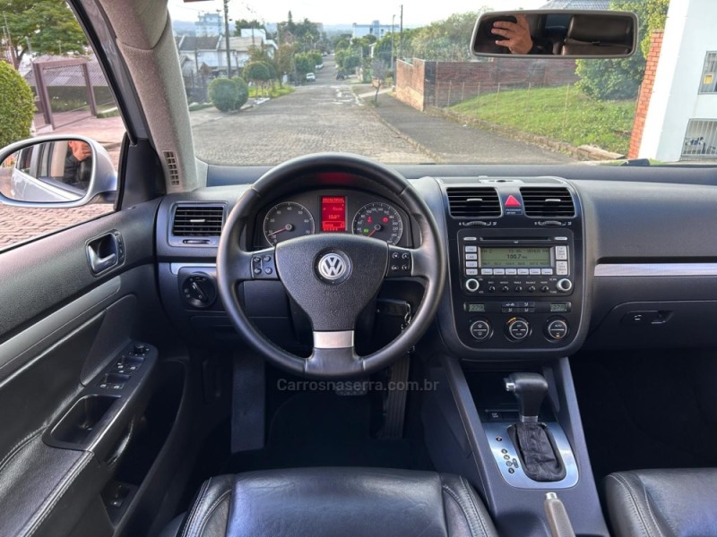 JETTA 2.5 I 20V 170CV GASOLINA 4P TIPTRONIC - 2009 - VENâNCIO AIRES