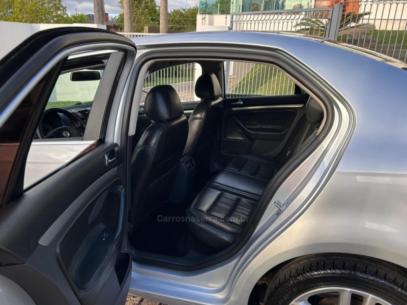 JETTA 2.5 I 20V 170CV GASOLINA 4P TIPTRONIC - 2009 - VENâNCIO AIRES