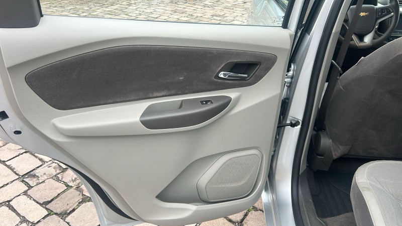 SPIN 1.8 LTZ 8V FLEX 4P MANUAL - 2014 - FARROUPILHA