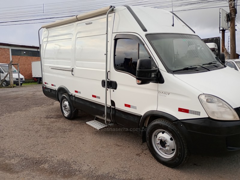 DAILY 35S14 GRAN FURGONE TURBO INTERCOOLER DIESEL 3P MANUAL - 2009 - FARROUPILHA
