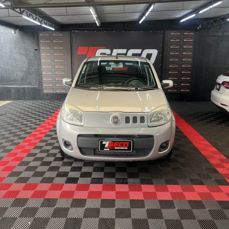 UNO 1.0 EVO VIVACE 8V FLEX 4P MANUAL - 2014 - PASSO FUNDO
