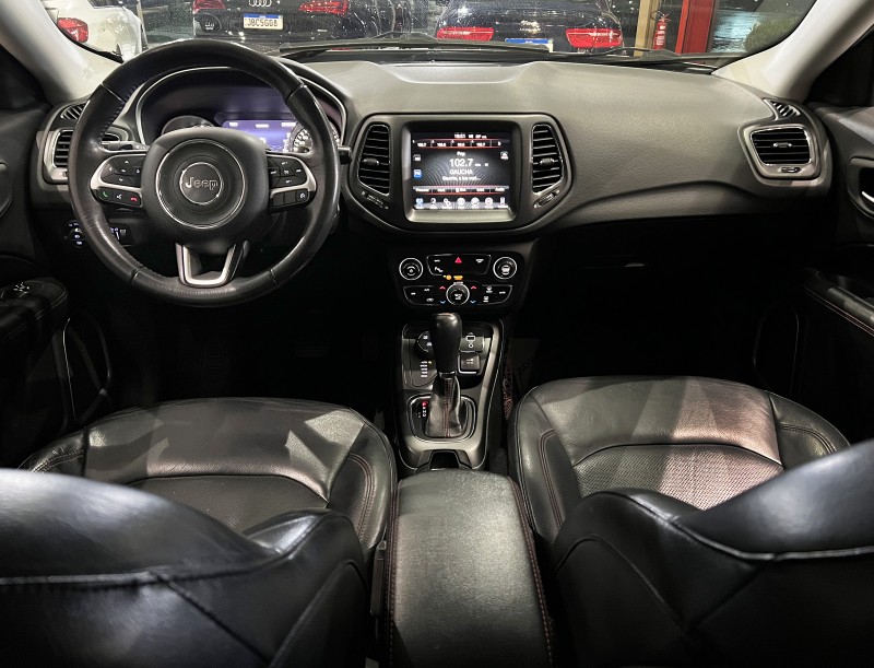 COMPASS 2.0 16V DIESEL TRAILHAWK 4X4 AUTOMÁTICO - 2017 - FARROUPILHA
