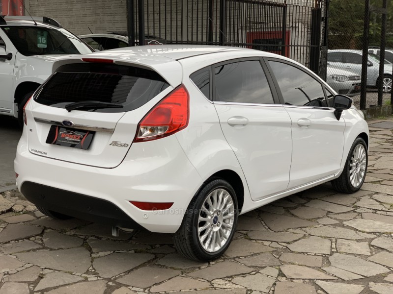 FIESTA 1.6 TITANIUM HATCH 16V FLEX 4P AUTOMÁTICO - 2015 - CAXIAS DO SUL